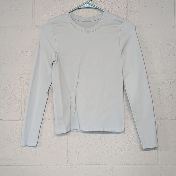 Women's Light Gray Fitted Seamless Long Sleeve Shirt Size Small - Picture 1 of 3
